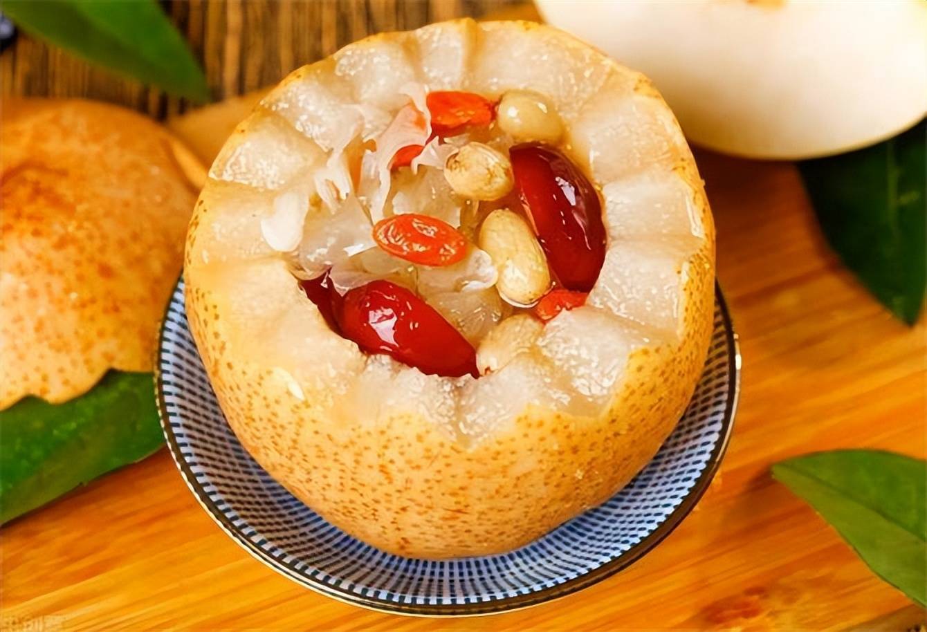 八宝炖雪梨制作过程展示