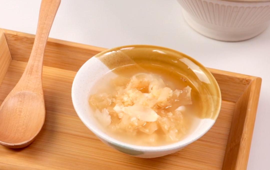 银耳甜品成品图