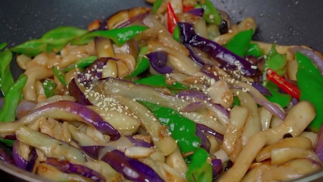 松花菜与风味茄子合炒成品图