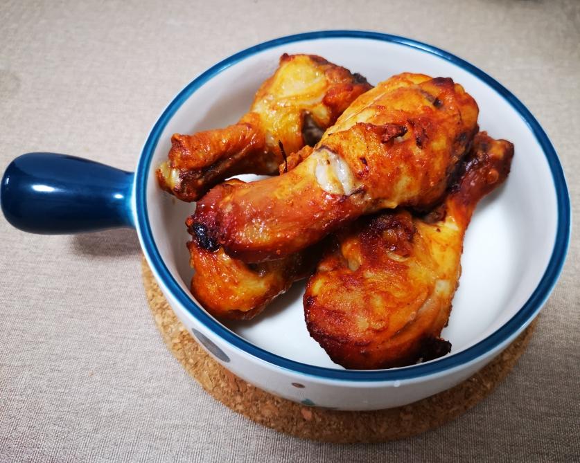 烤鸡腿配大葱成品图