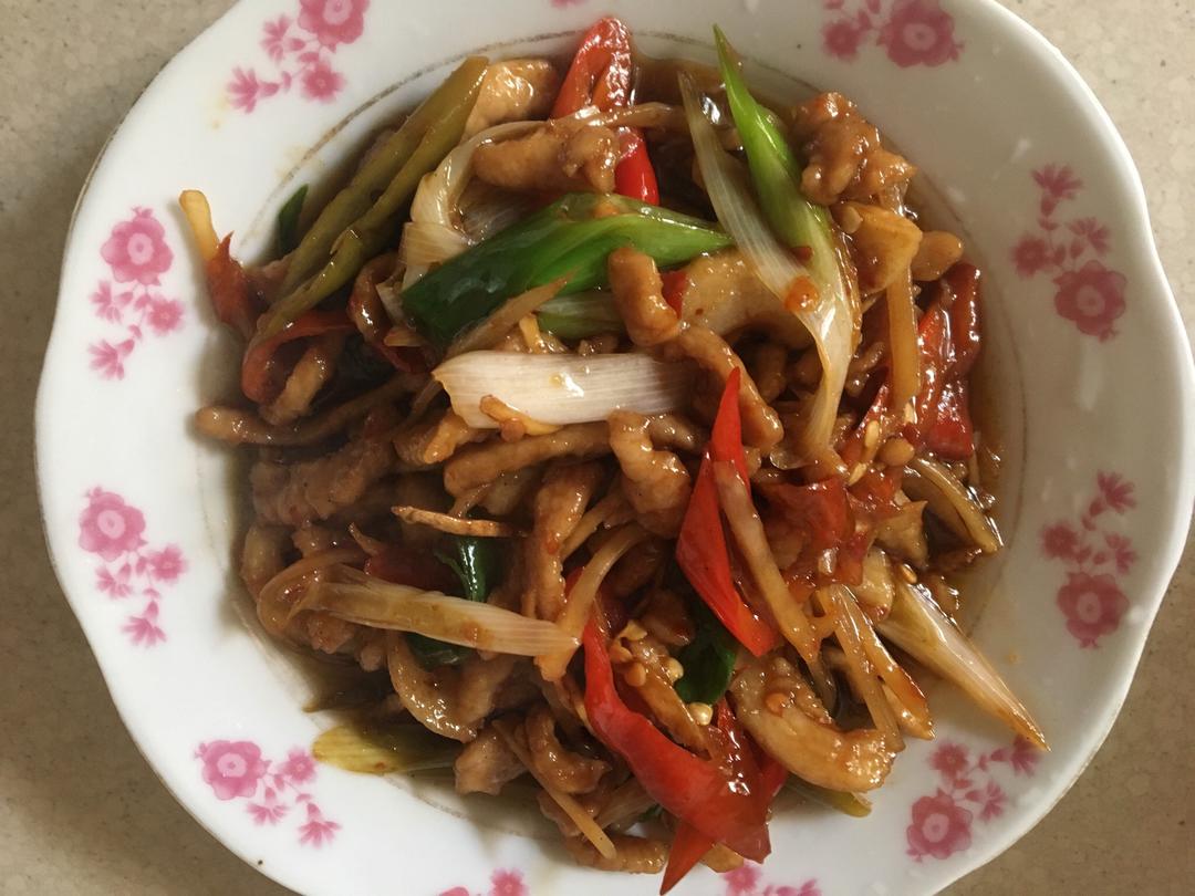 五花肉煸炒过程