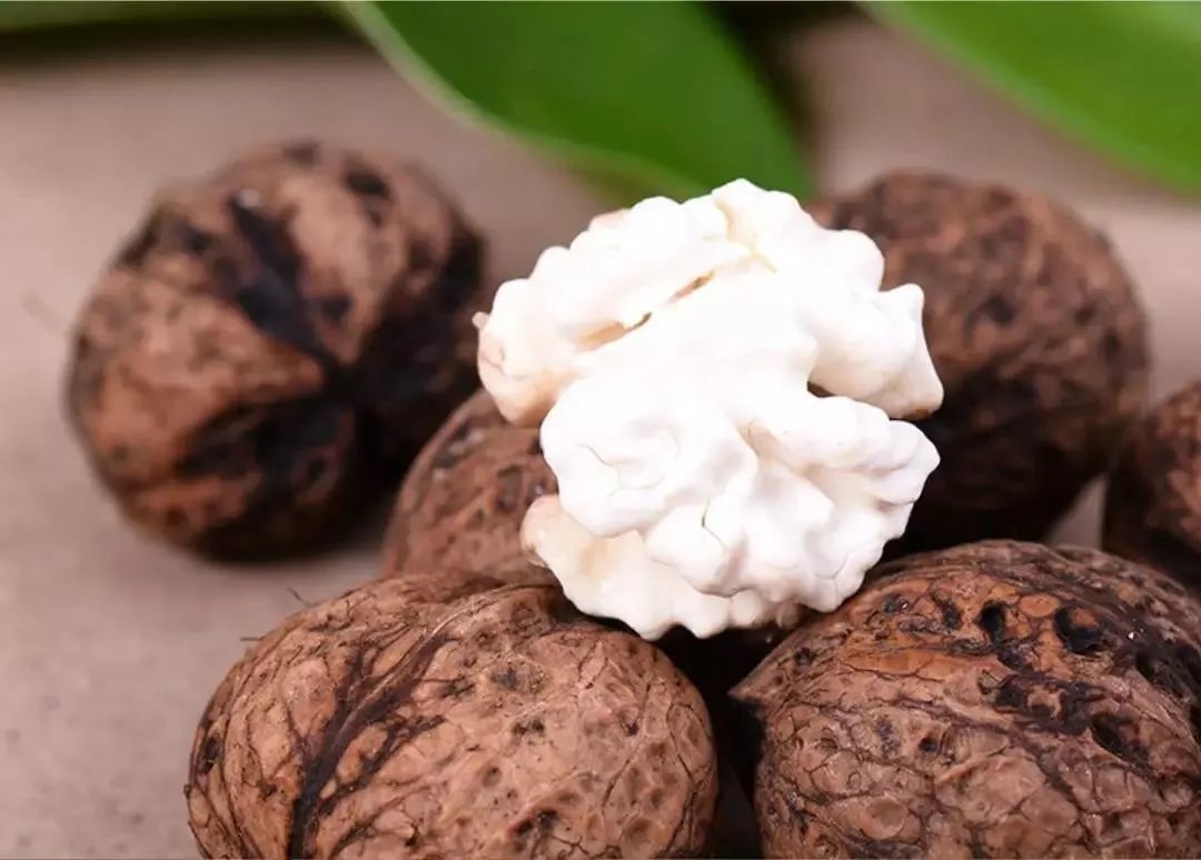 洗白前后核桃对比图