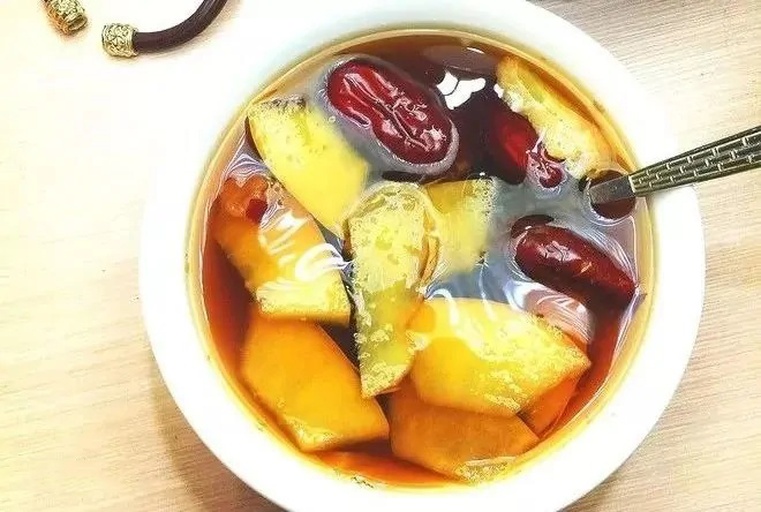南瓜与红枣、山药搭配的养生汤品