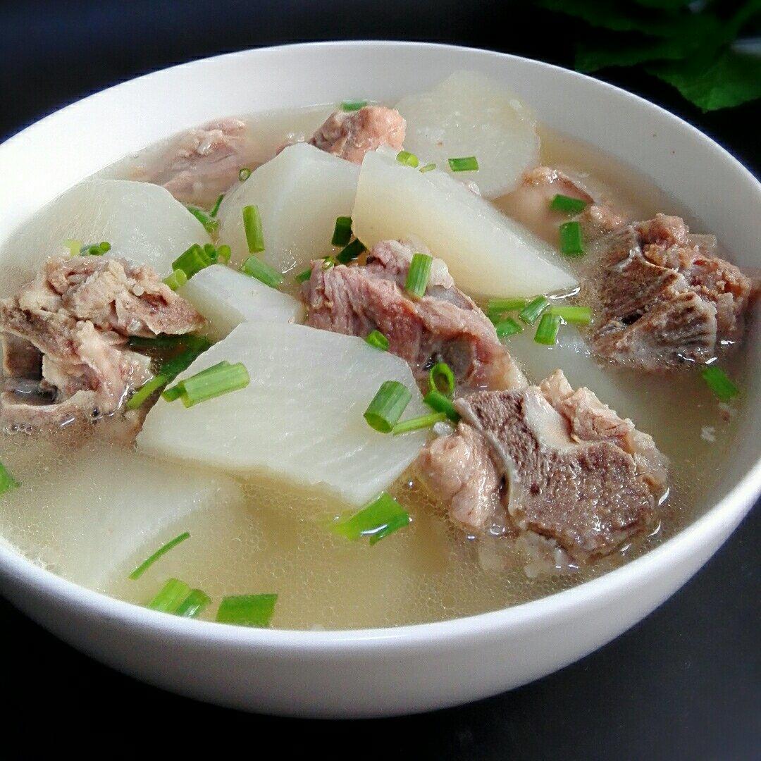 红皮萝卜排骨汤成品图