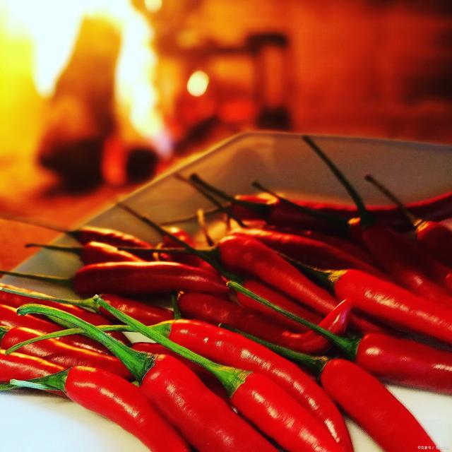 烧椒制作过程特写