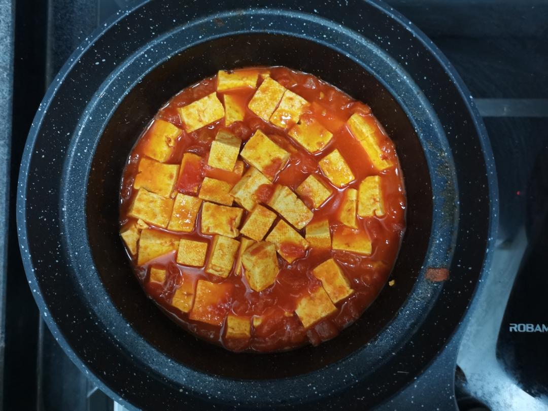 西红柿炒豆腐近景图