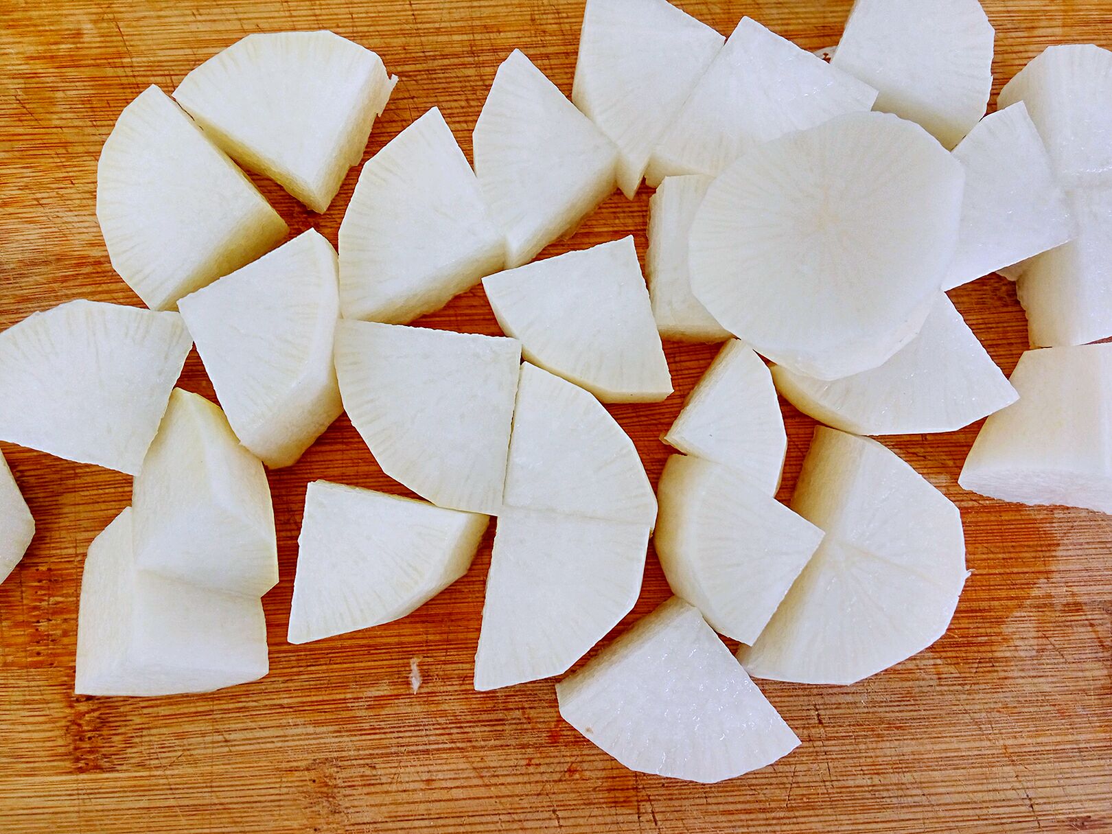 白萝卜与牛肉搭配摆放图