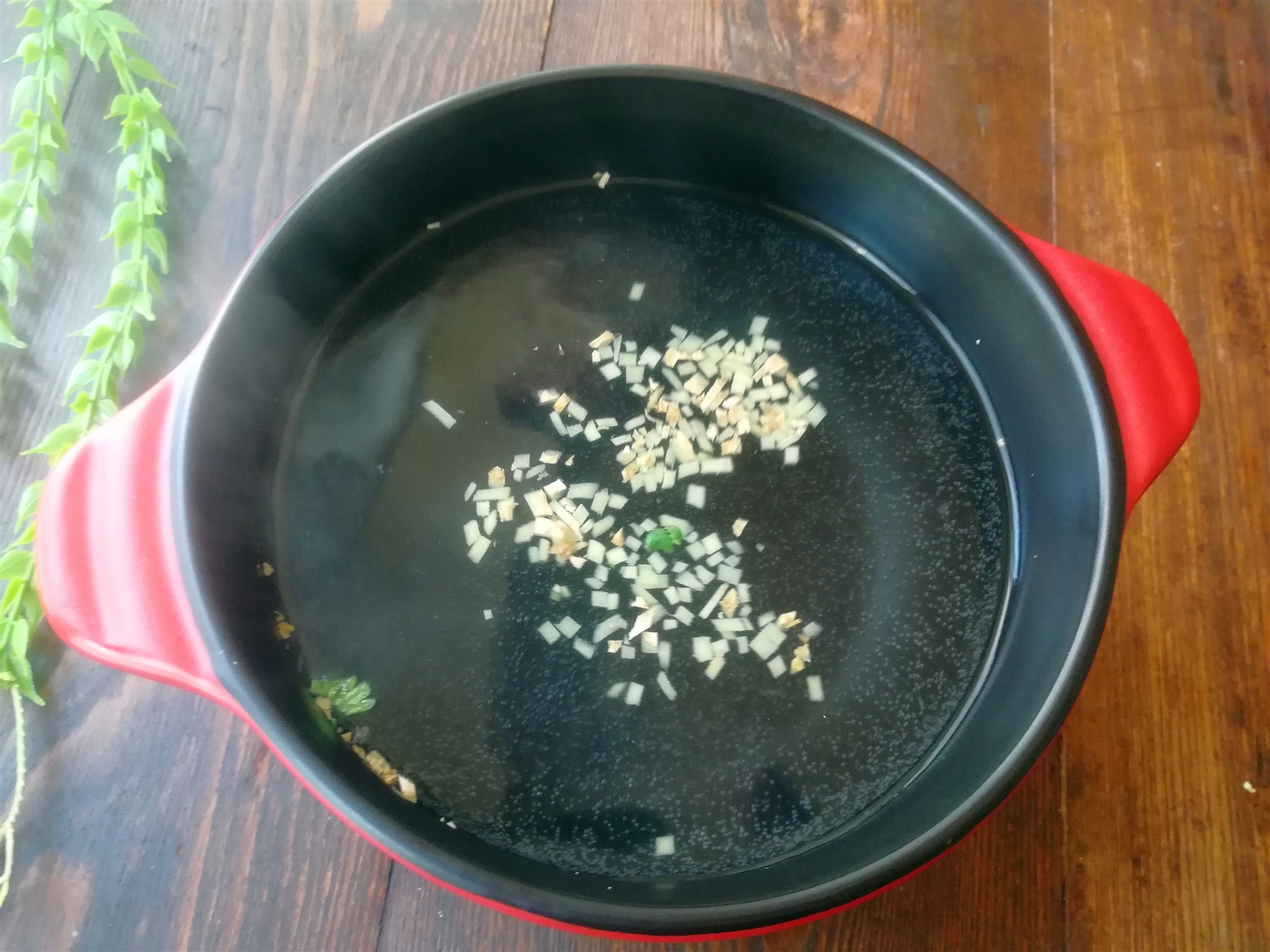 枇杷川贝陈皮煮水制作过程图