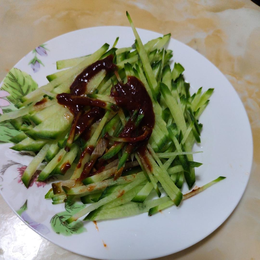 鸭梨醋凉拌菜成品图