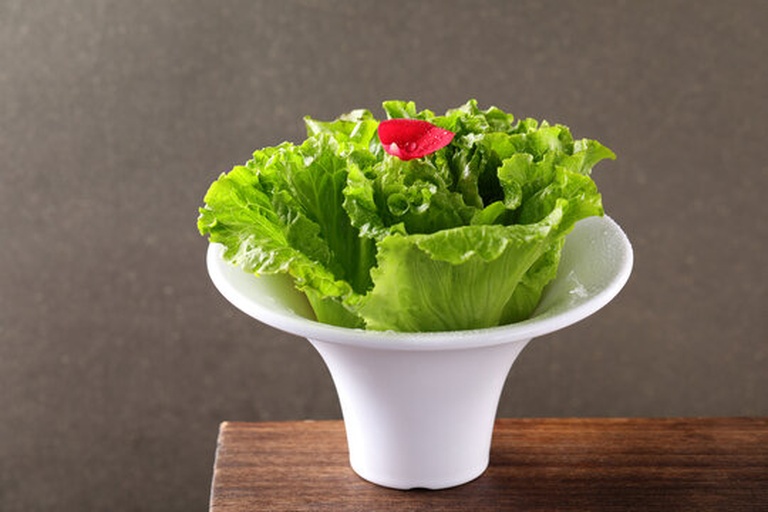 西生菜创意料理拼盘