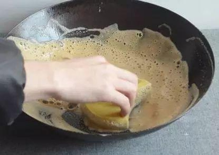 丝瓜抹布在厨房清洁中的使用场景