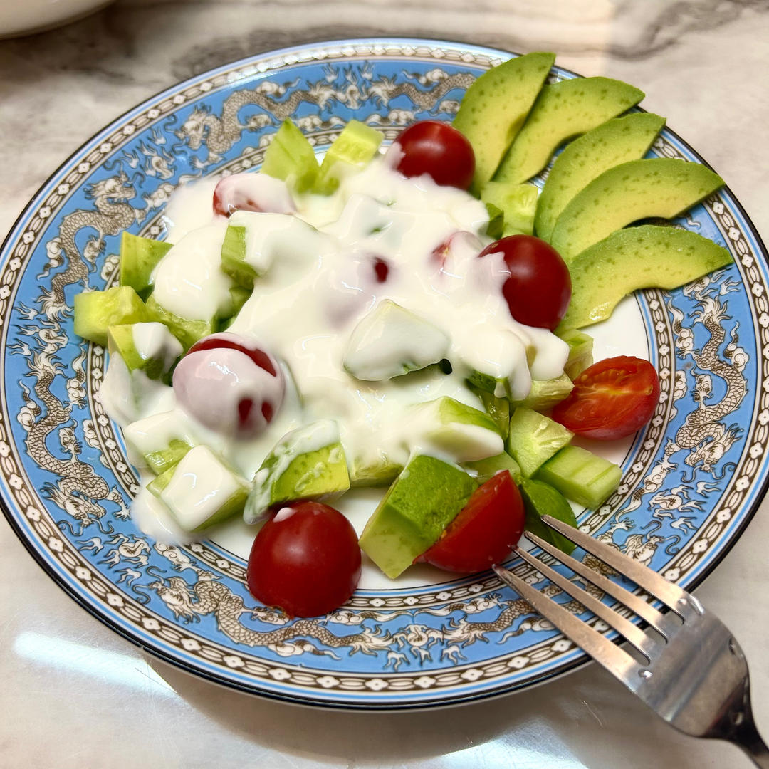 小黄瓜制作的轻食沙拉