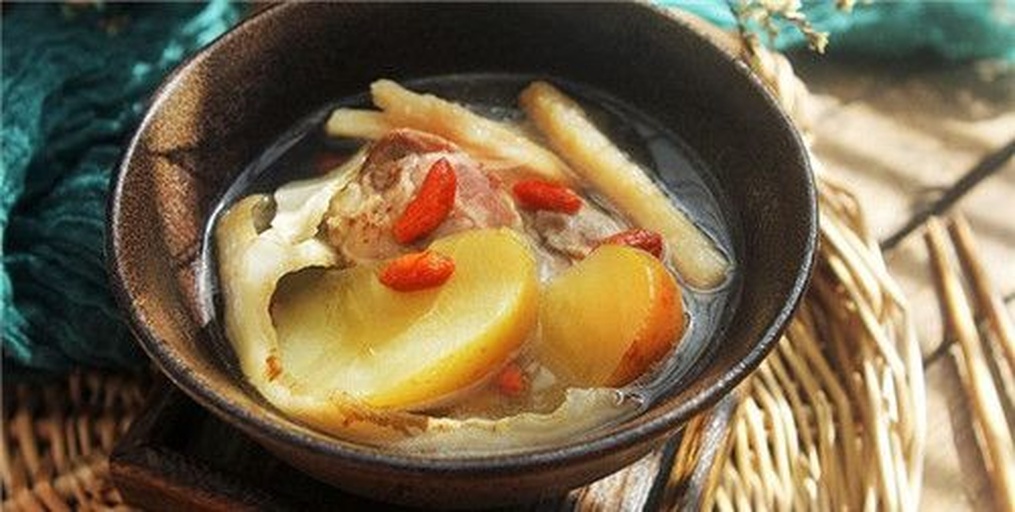 粉葛苹果汤成品图