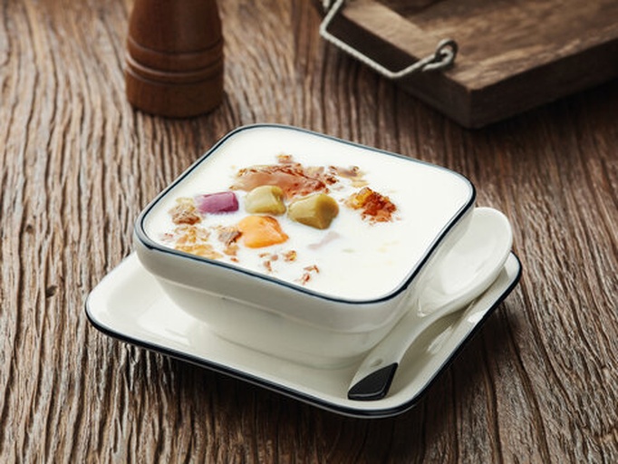 香芋汤圆成品摆盘图