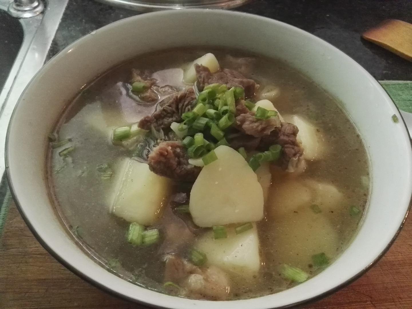 咖喱牛肉土豆炖煮过程