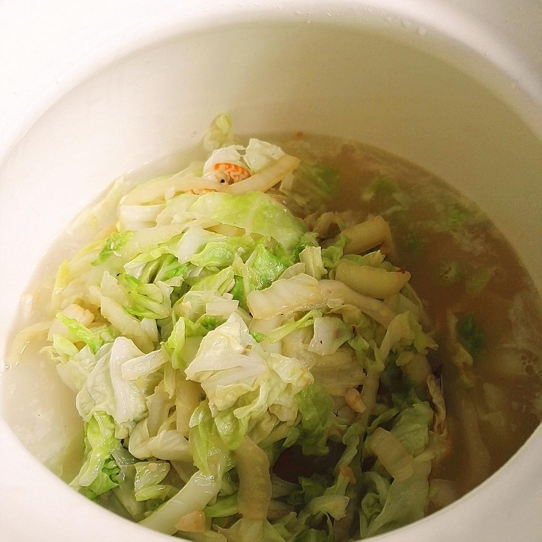 蒸白菜与虾仁搭配的成品图,色泽鲜亮,香气扑鼻 蒸白菜搭配虾仁的成品图