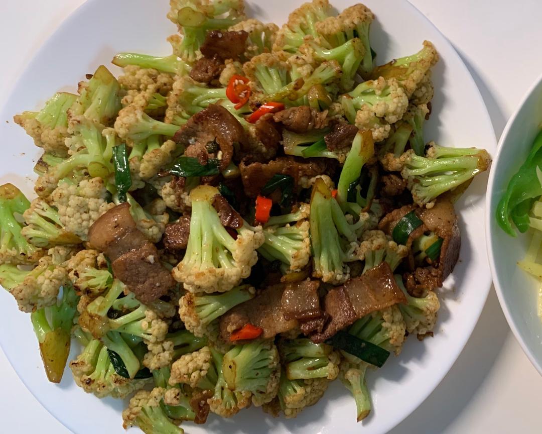 西兰花饺子成品特写