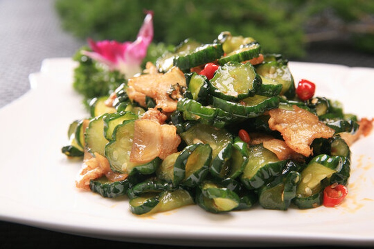 泡椒黄瓜肉片翻炒图