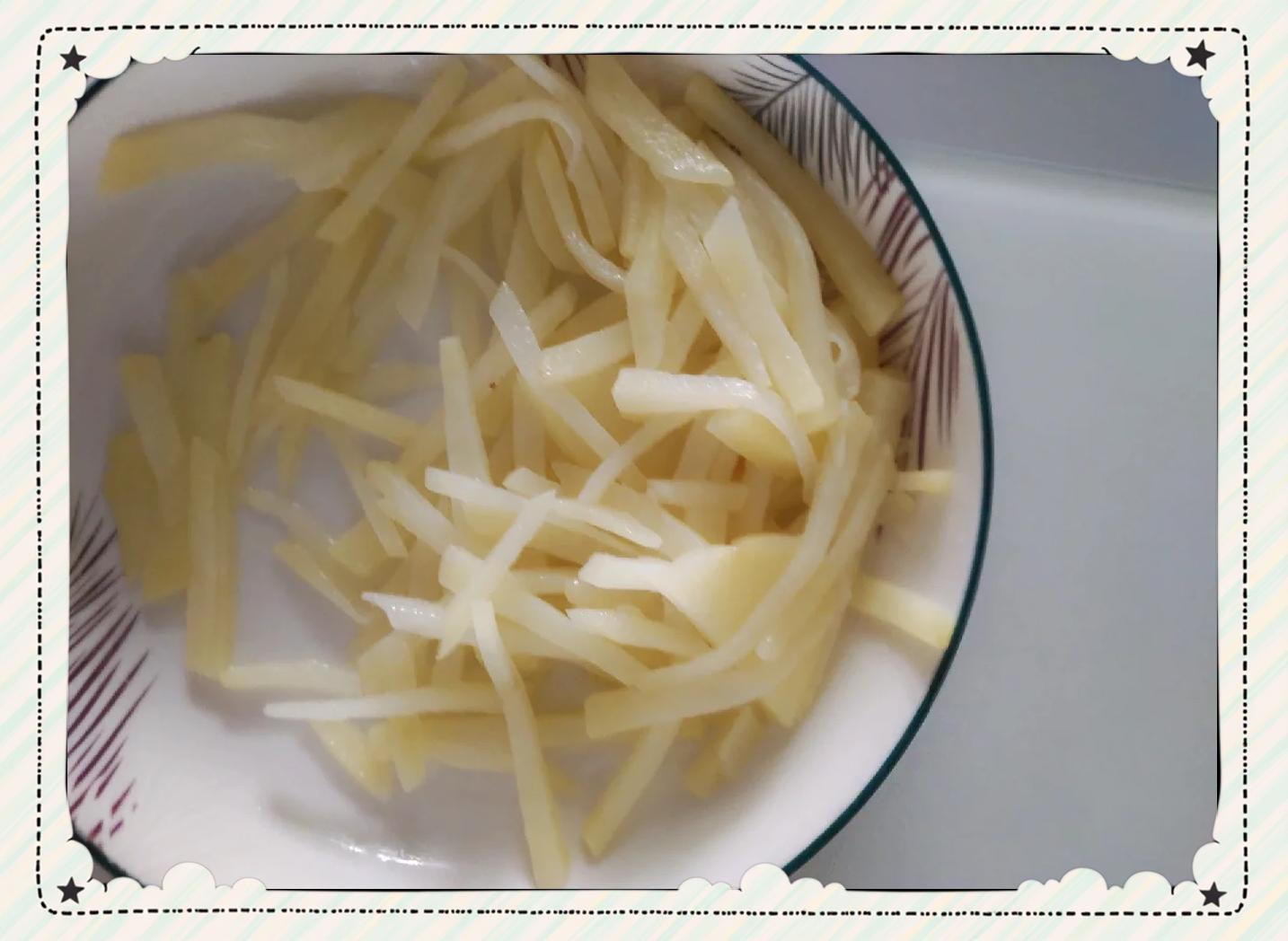 土豆擦丝过程图