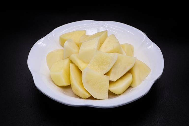 土豆焯水与晾干过程