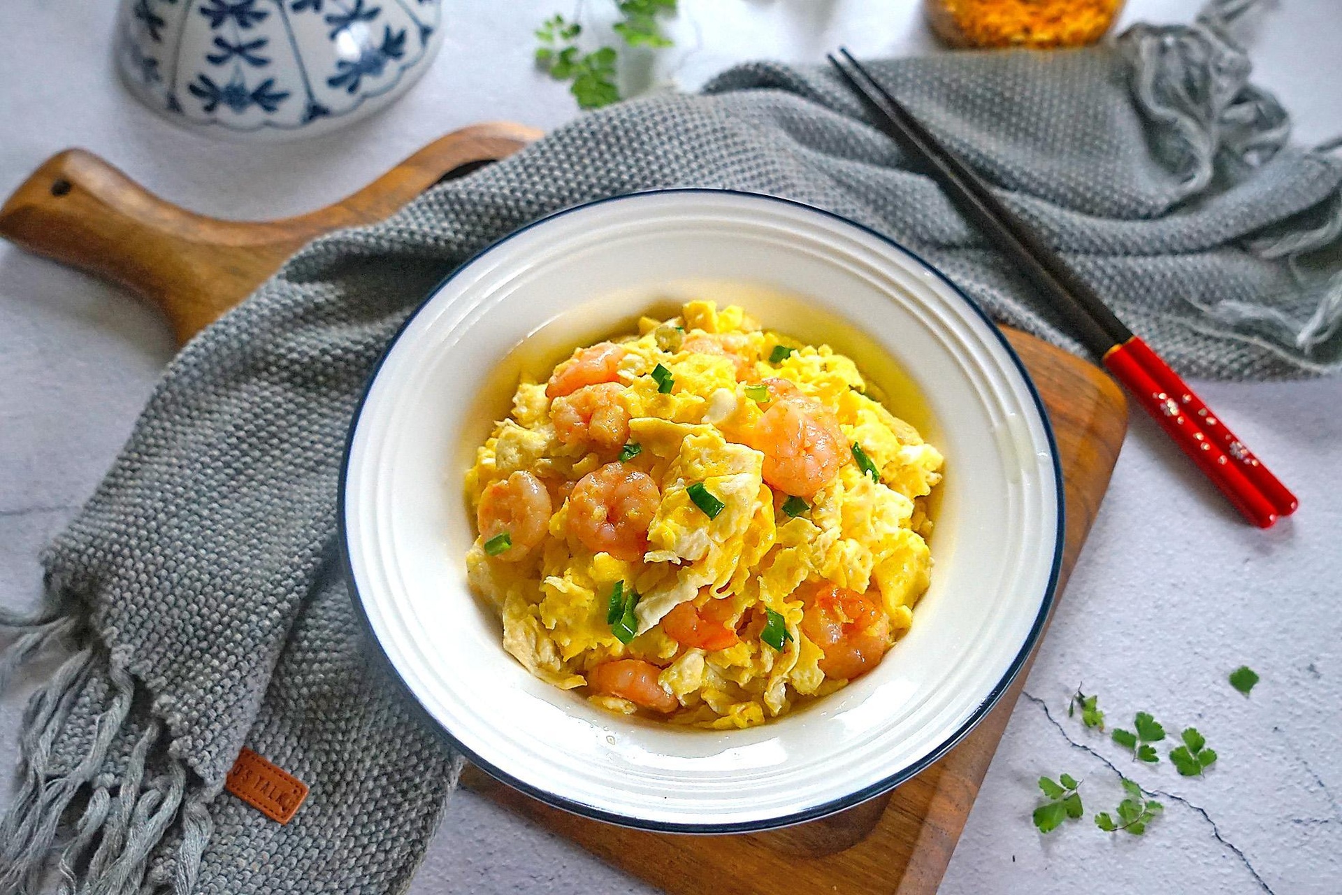 青碗豆虾仁炒蛋成品图