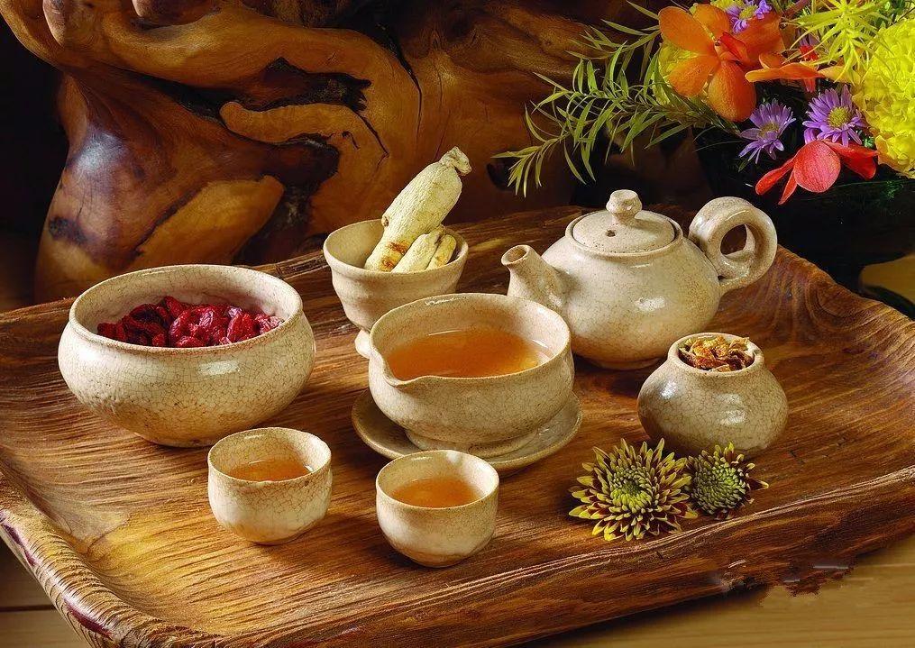 桑叶野菊花茶具搭配图