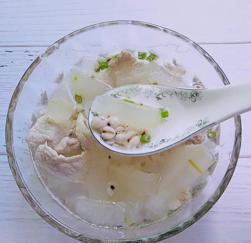 北沙参麦冬生地黄炖瘦肉汤成品图