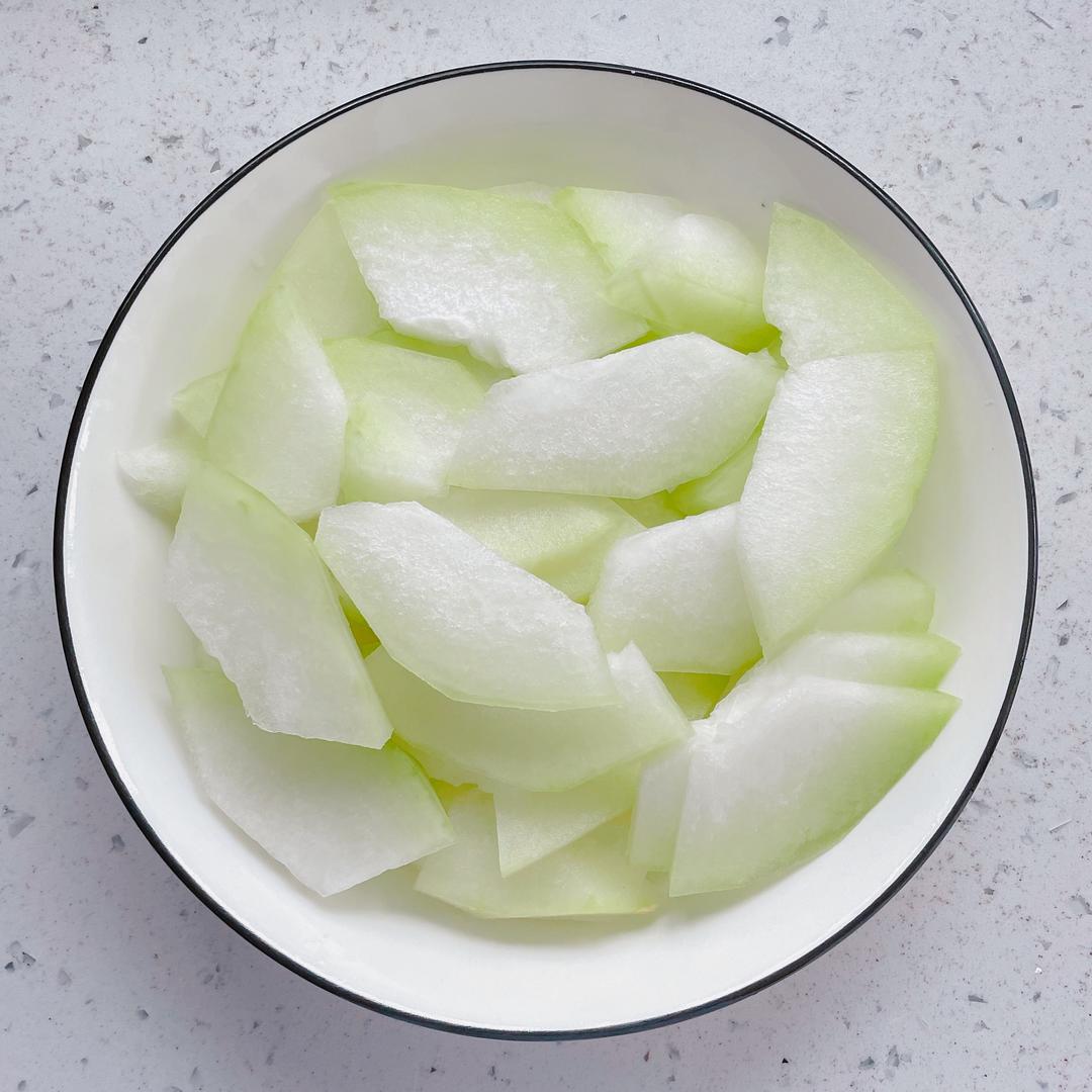 凉拌薯藤梗与松花菜成品特写