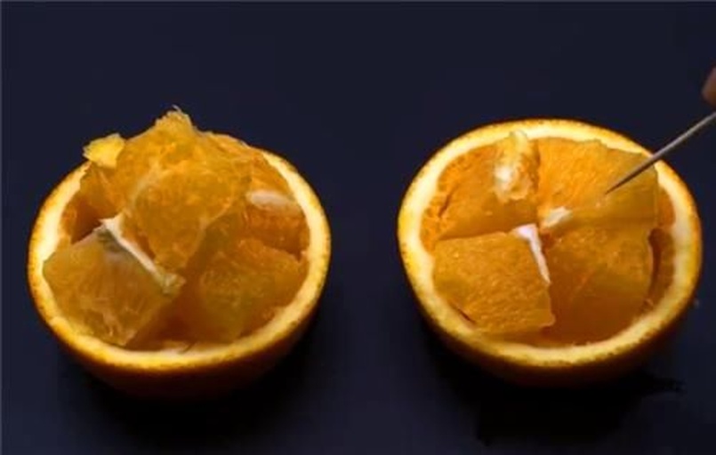 橙子清洗与切块过程展示 橙子清洗与切块