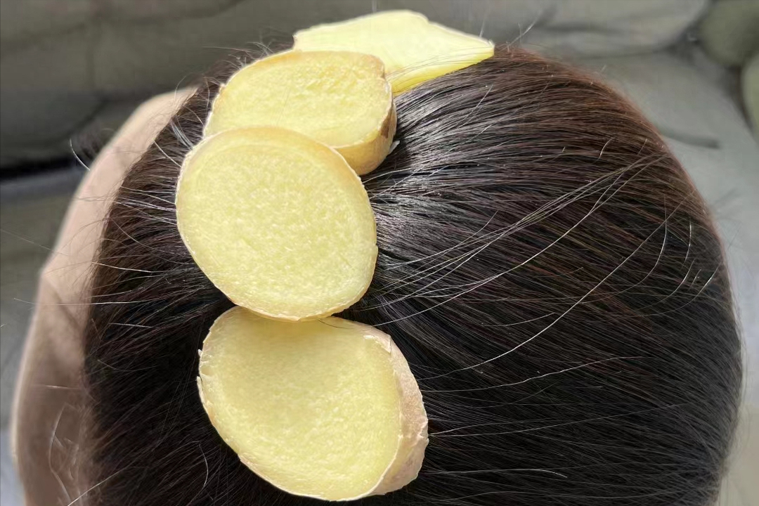 生姜切片与头发护理产品搭配