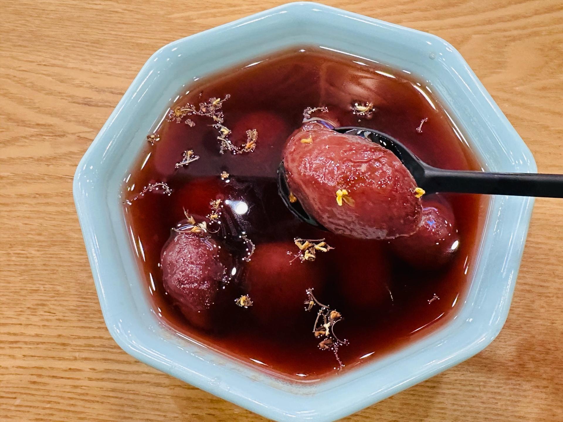 黑芝麻汤圆多种吃法摆盘