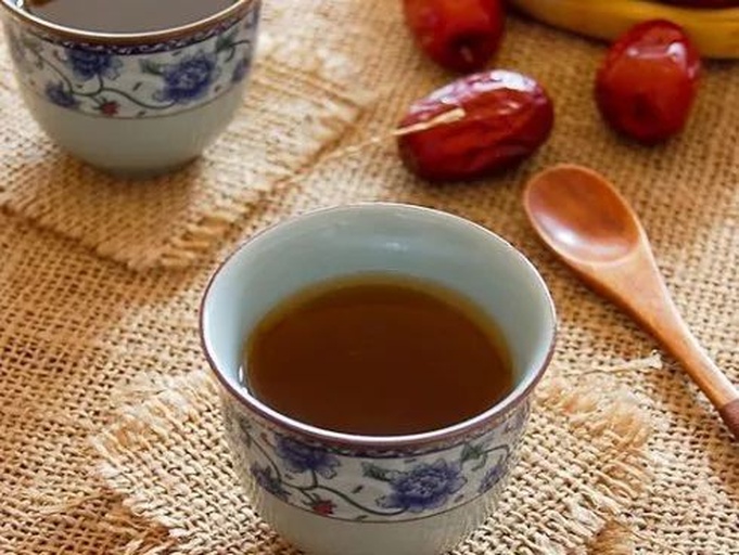 干红枣片泡水喝的健康益处