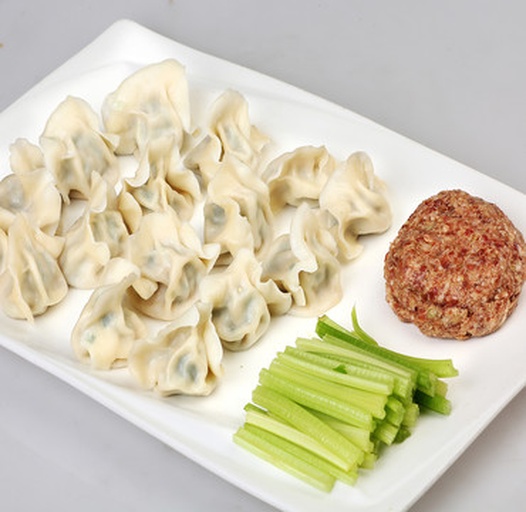 芹菜饺子成品图