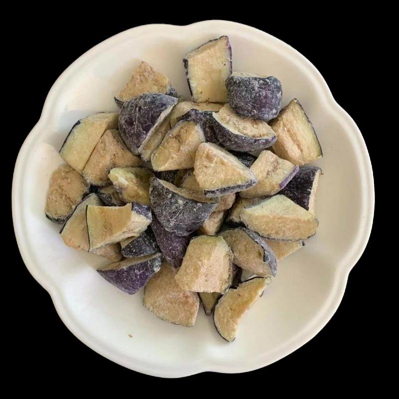 蒸熟后的茄子与红烧成品对比图