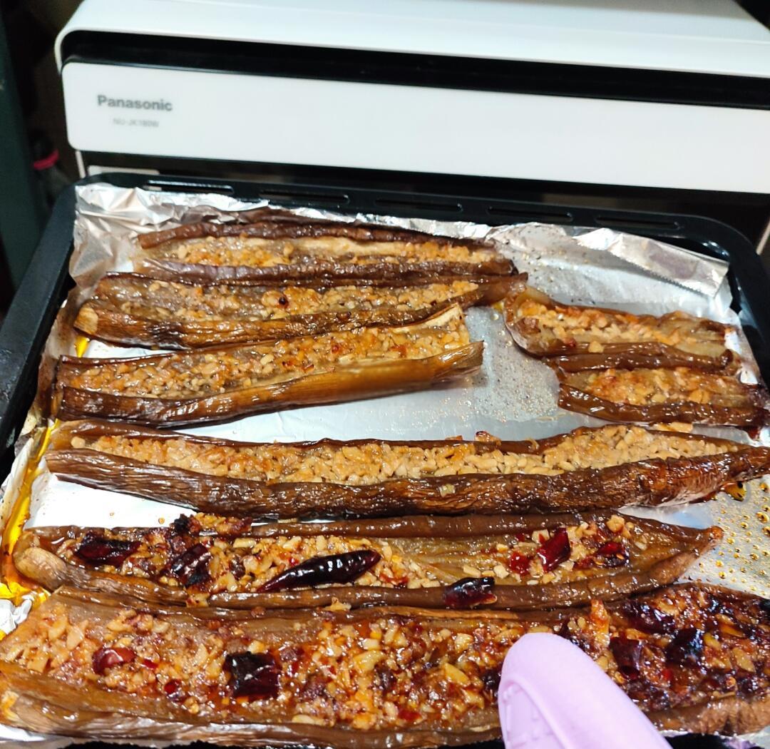 成品烤圆茄子特写