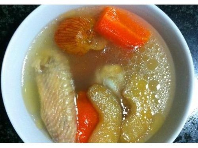 成品胡萝卜炖鸡特写