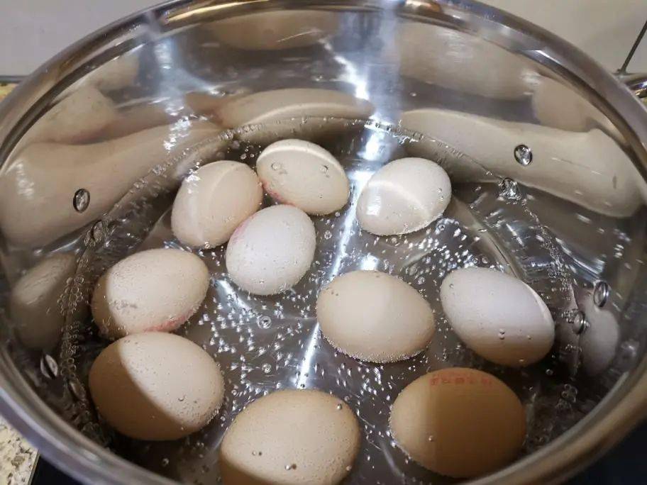 冷水下锅煮鸡蛋过程图