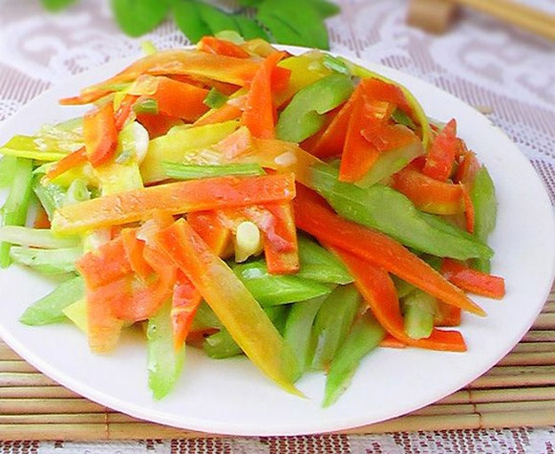 胡萝卜芹菜营养成分对比图表