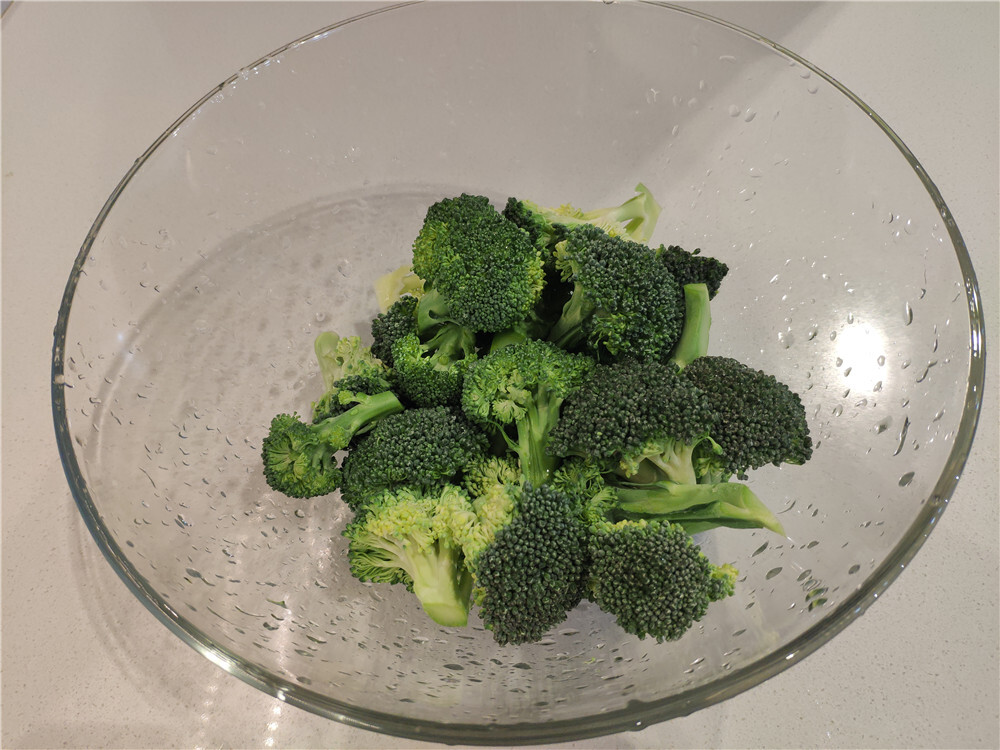 西兰花冷水冲洗过程