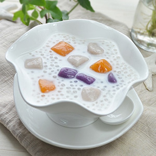 香芋西米露成品图,色泽奶白,香芋颗粒分明,点缀西米,散发诱人香气 香芋西米露成品图