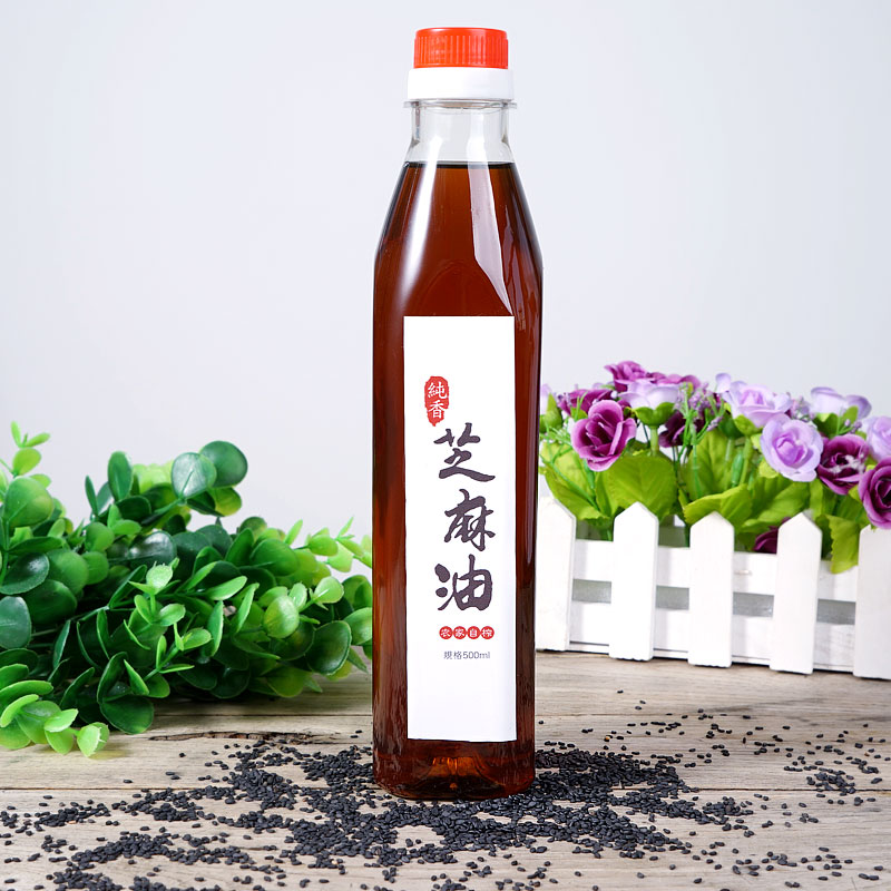 营养师正在讲解食品标签