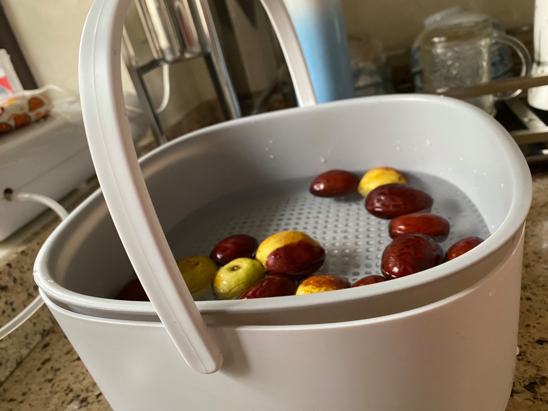 干枣清洗与泡发过程