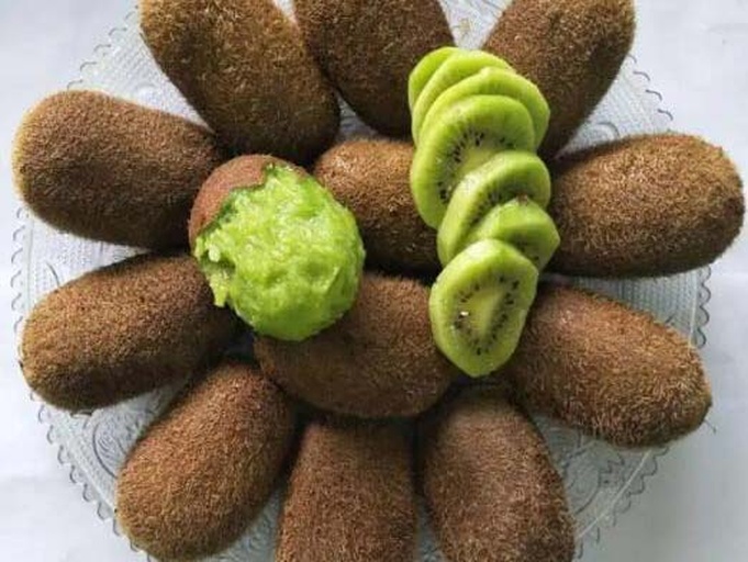 红心猕猴桃制作的健康果盘