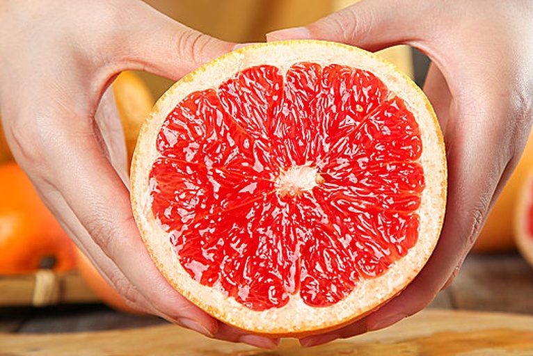 葡萄柚果肉去膜特写