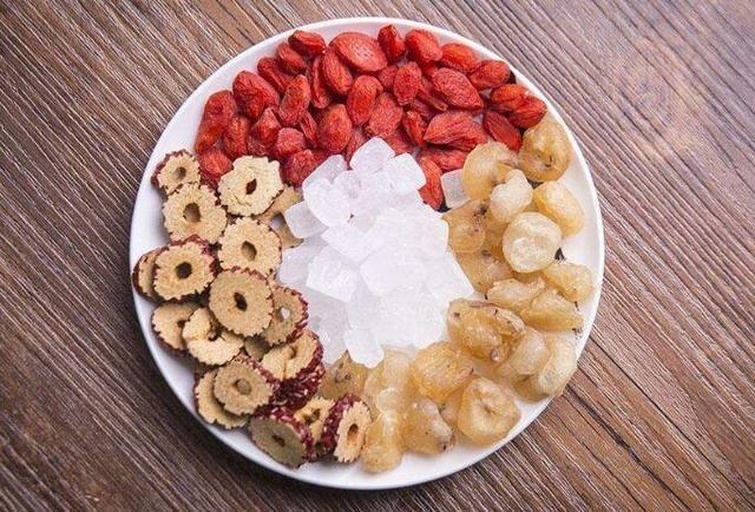 鲜人参与其他煲汤食材对比图