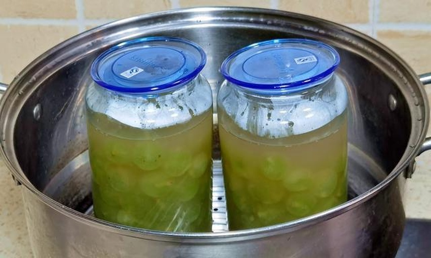 维多利亚葡萄熬制果酱过程