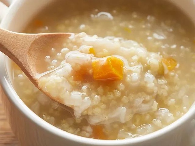 家庭餐桌上咸鸭蛋的健康搭配方式