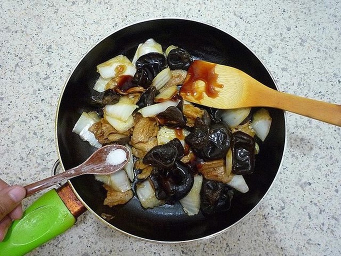 秋木耳烹饪过程