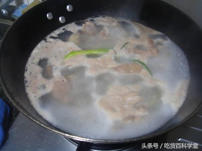 瘦肉焯水图