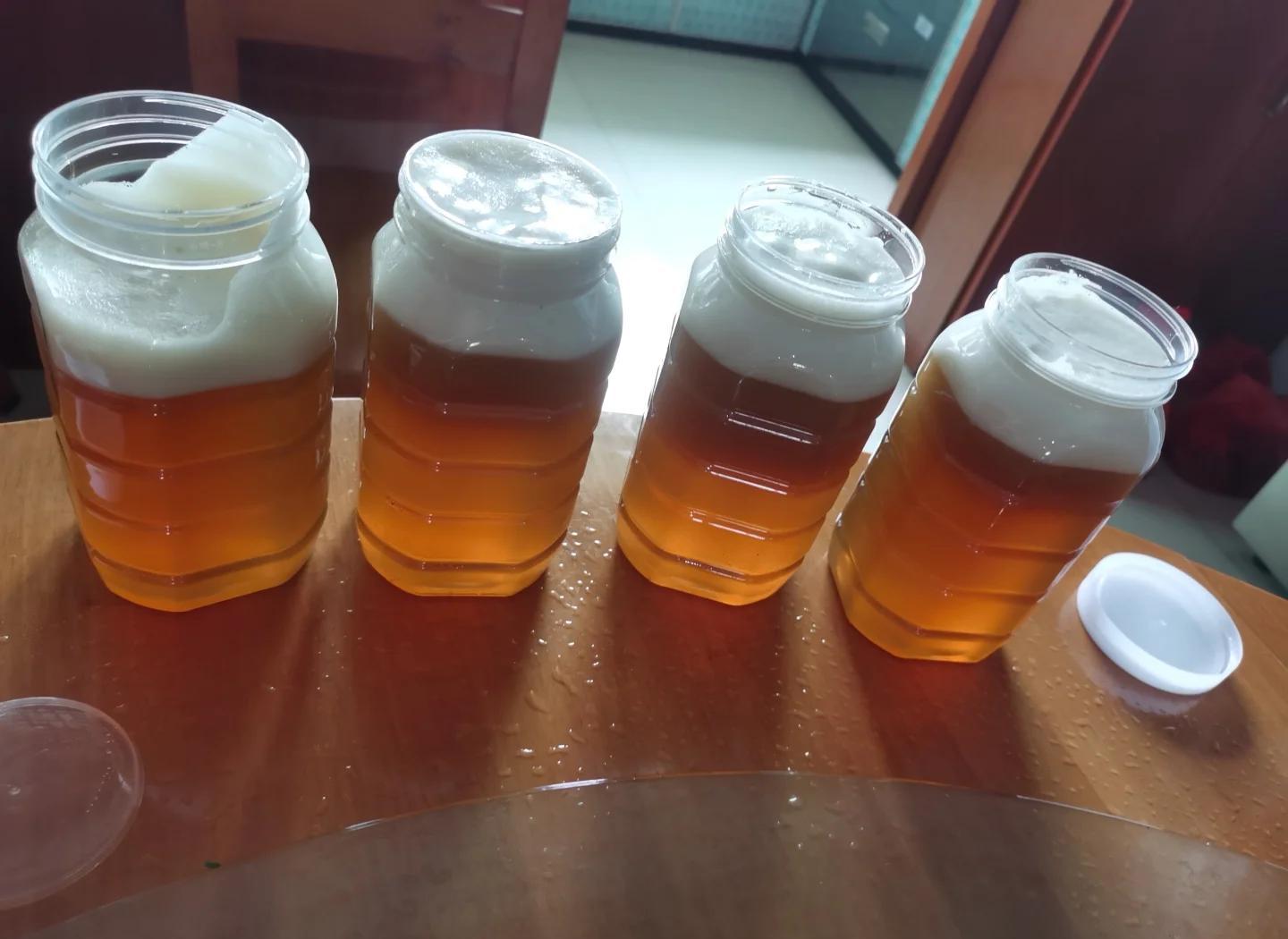 蜂蜜表面泡沫特写